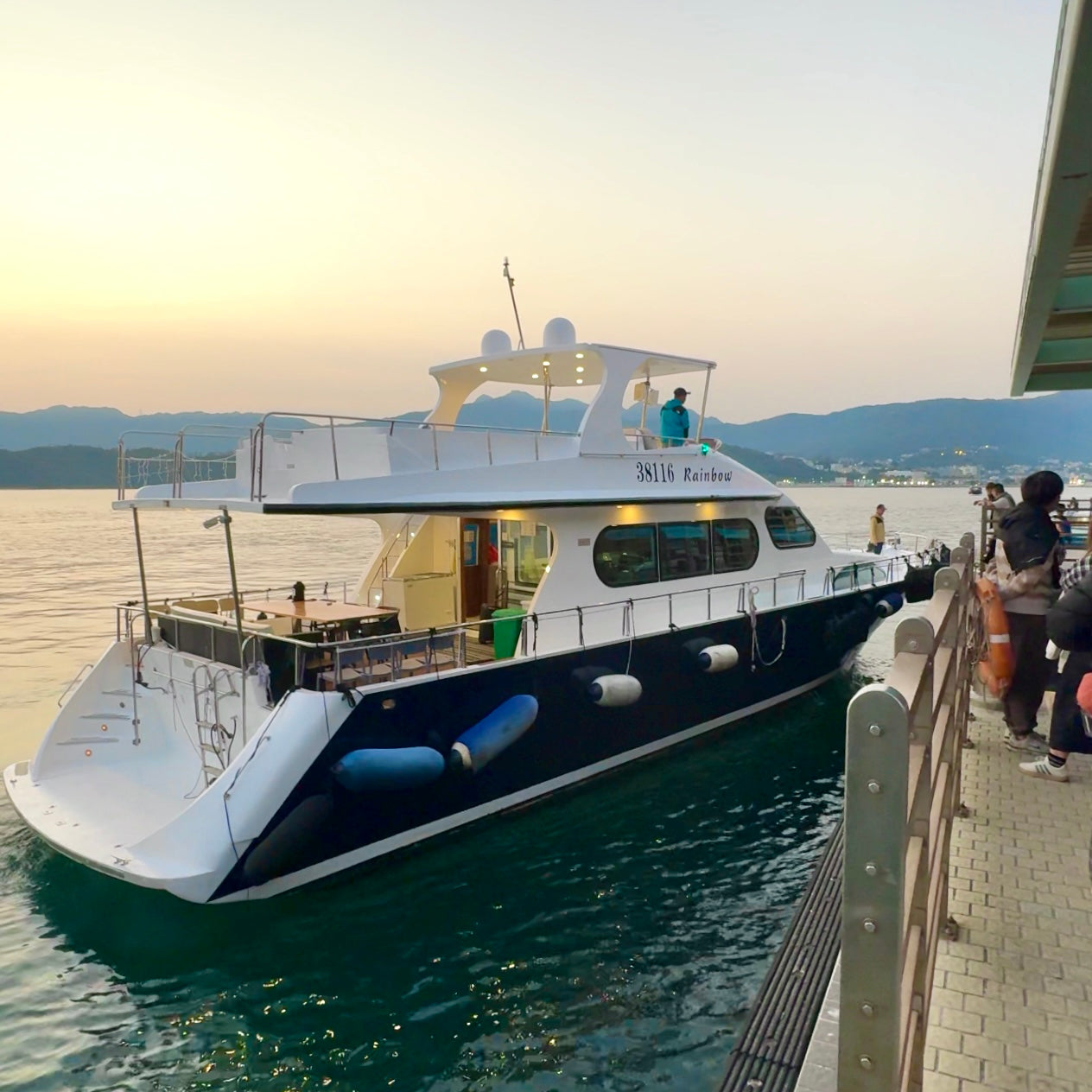 香港游艇 - 38116 (52人)