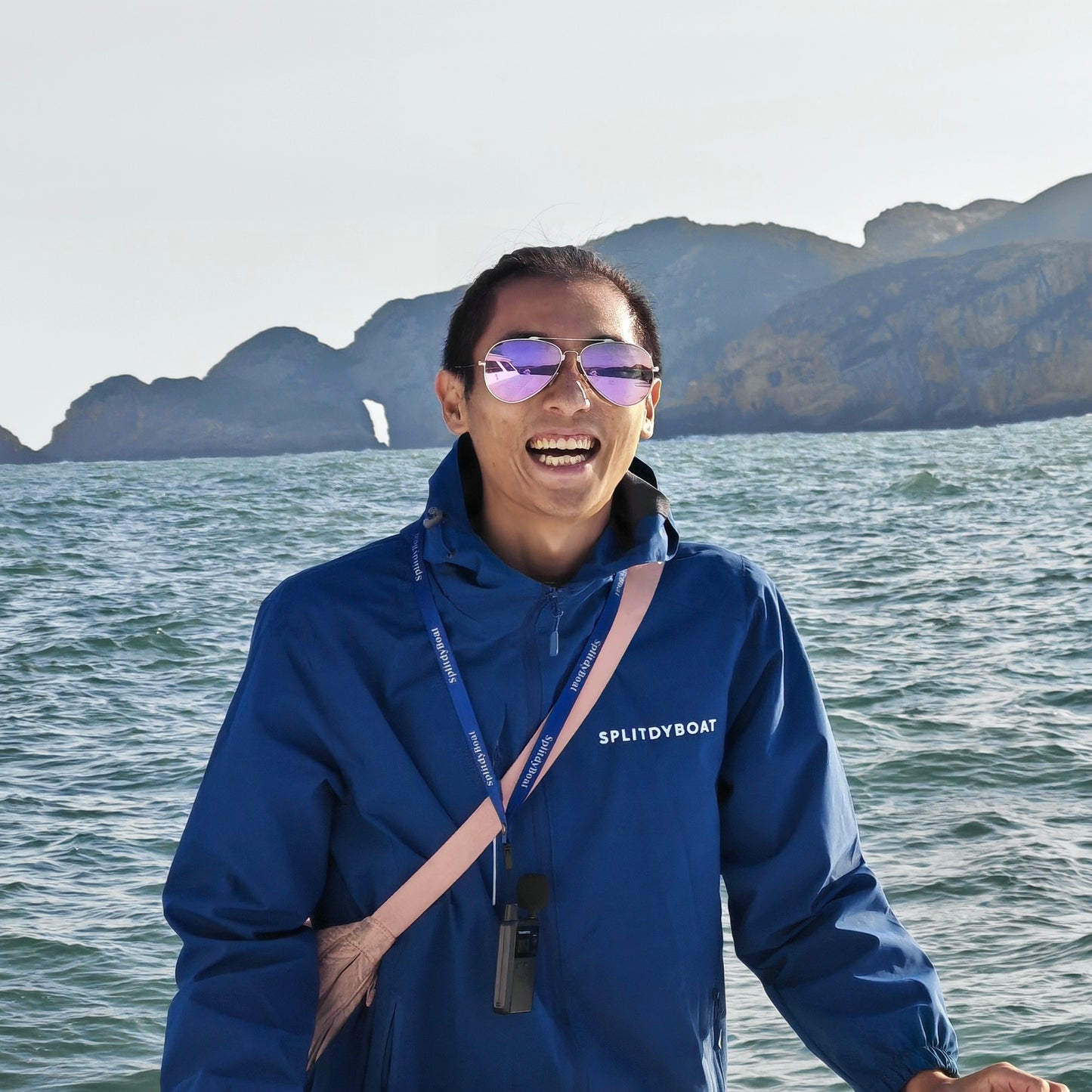 HK Geopark Four Sea Arches Volcano Sightseeing Tour (Yacht Edition - 4 hrs)