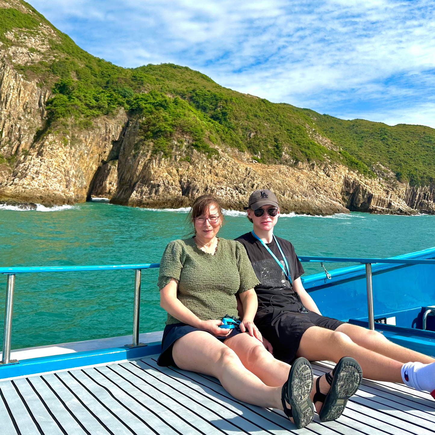 HK Geopark Four Sea Arches Volcano Sightseeing Tour (Yacht Edition - 4 hrs)